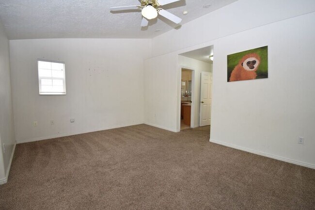 Building Photo - 2213 E 2100 S