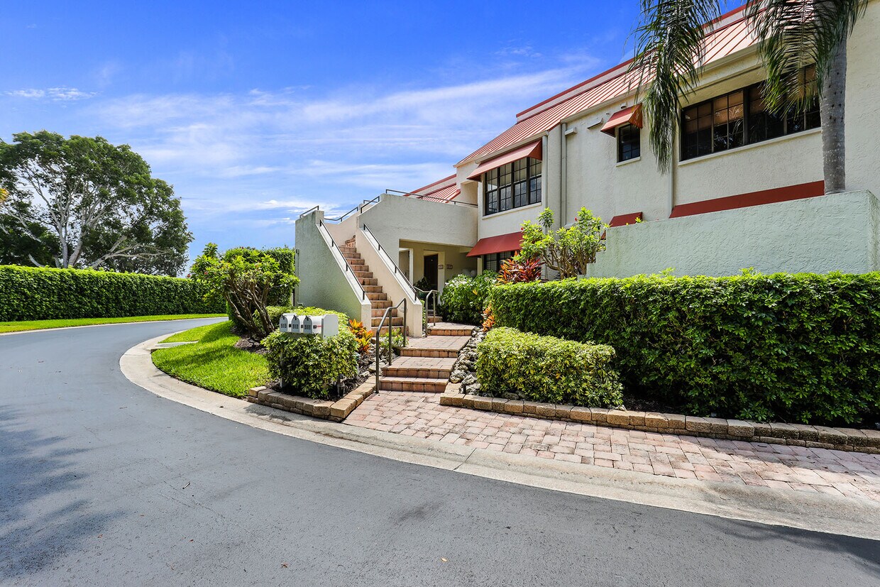 Foto principal - 515 Serendipity Dr