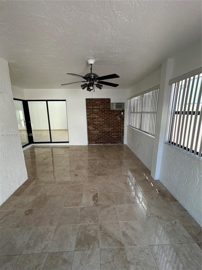 Foto del edificio - 1281 SW 124th Ct