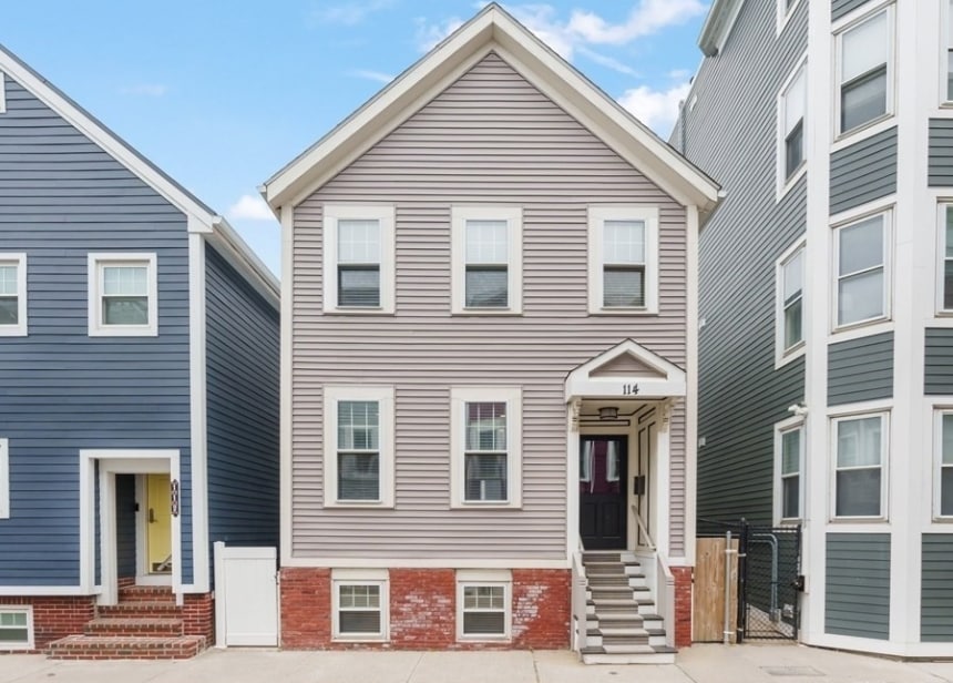 Primary Photo - 114 Tudor St