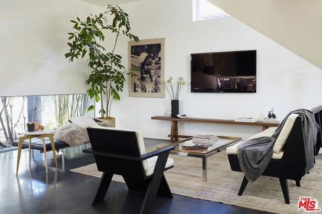 Photo - 1201 Cabrillo Ave House