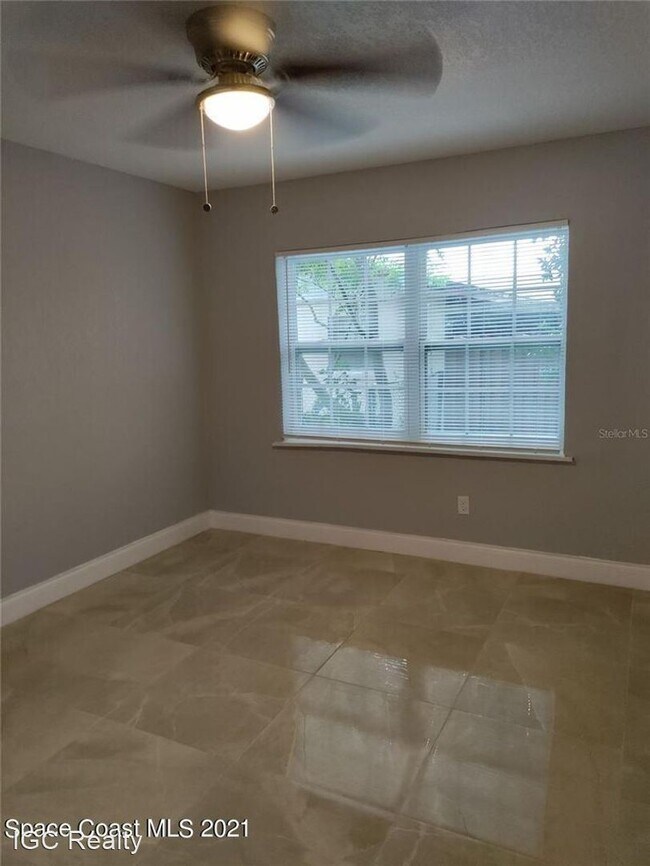 Building Photo - 3 br, 2 bath House - 1820 Barna Ave