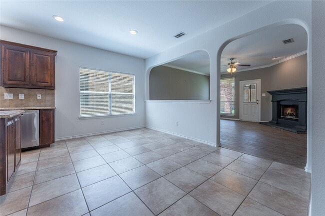 Foto del edificio - 2401 Spruce Springs Way