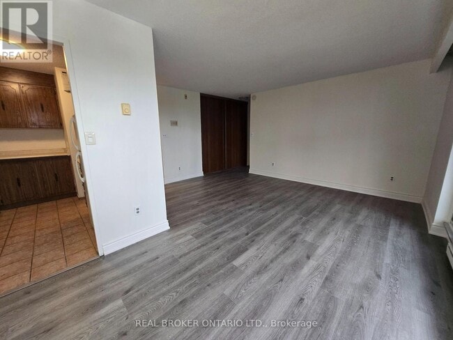 Building Photo - 97 Nonquon Rd