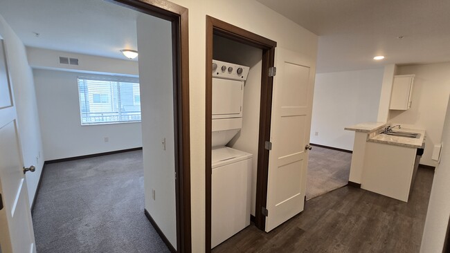 Building Photo - The Crossings at Willems Way