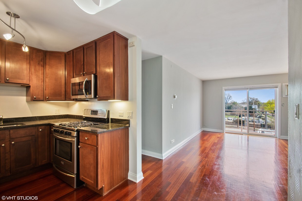 Foto principal - 7520 W Grand Ave