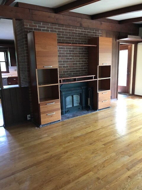 Fireplace and built-in cabinets - 839 Mount Pleasant Ave