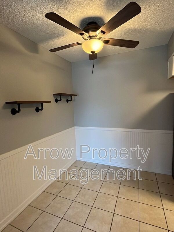 Building Photo - 3405 Holdrege St