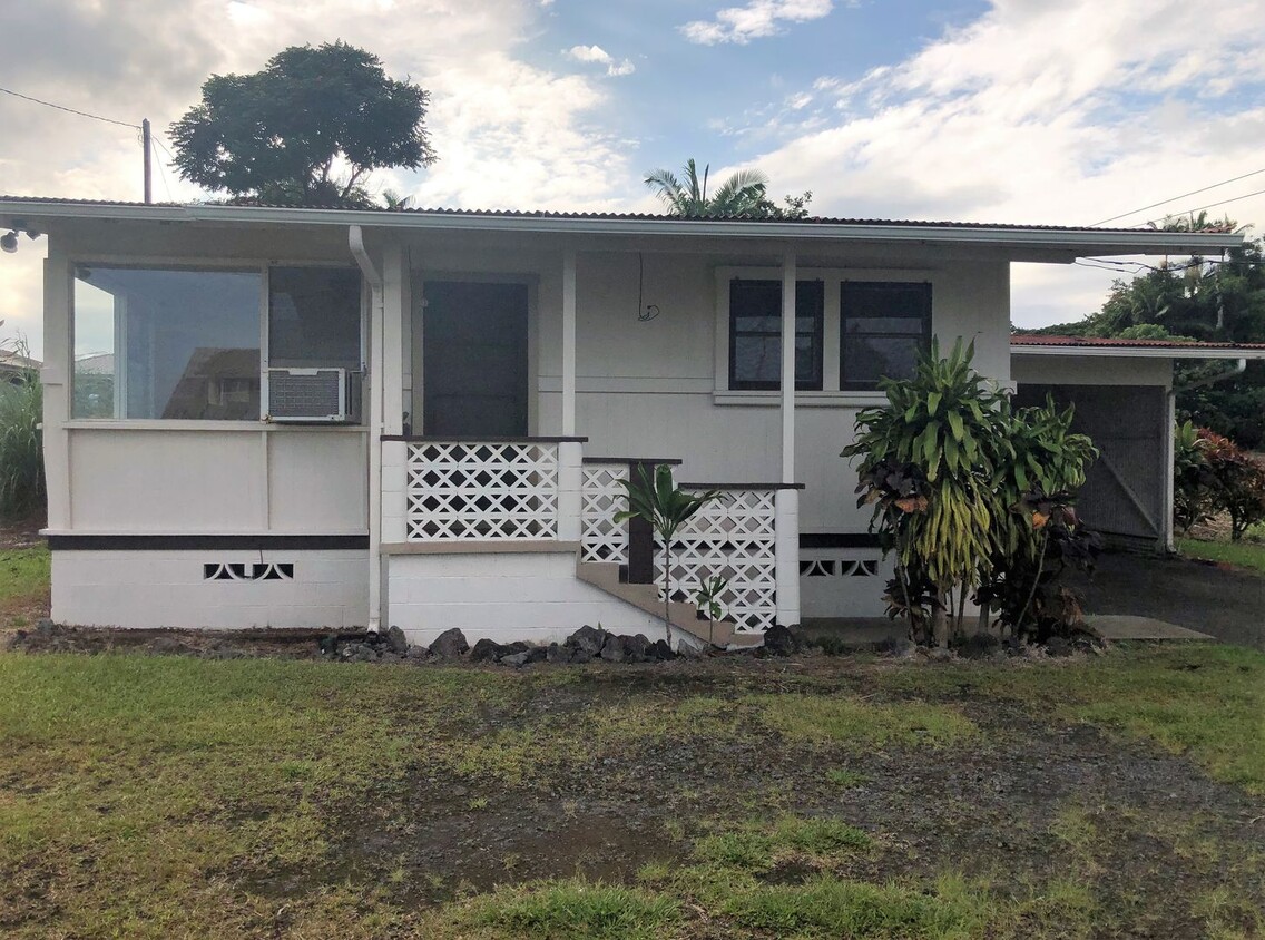 Primary Photo - 2BR / 1BA Home on Kinoole St. in Hilo