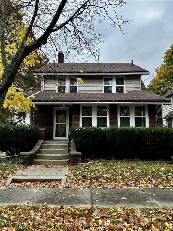 2231 13th St SW Akron, OH 44314 – photo 1