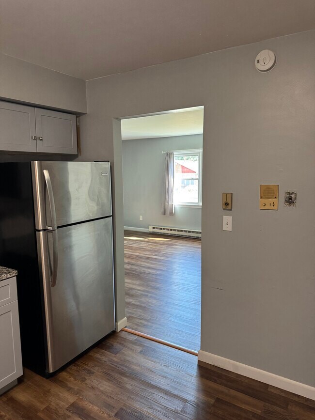 Foto del edificio - 647 Providence St