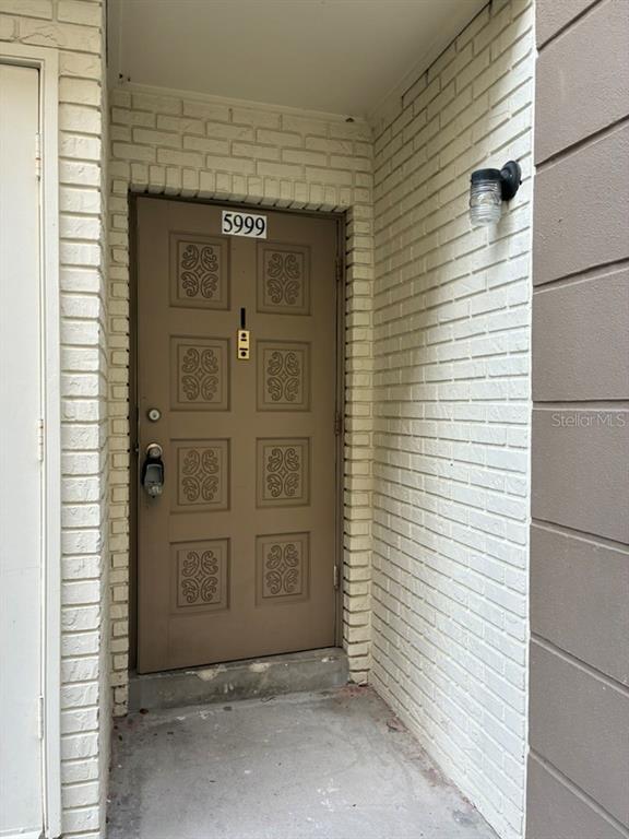 Foto del edificio - 5999 Village Cir N