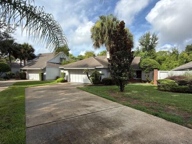 Building Photo - 2620 Bent Hickory Cir