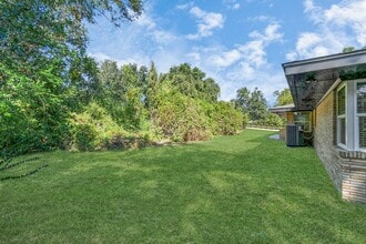 Building Photo - 1805 East Ave