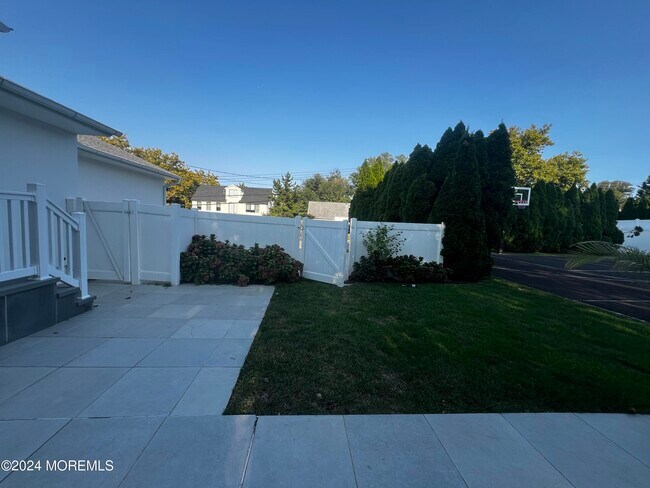 Foto del edificio - 324 Highland Ave