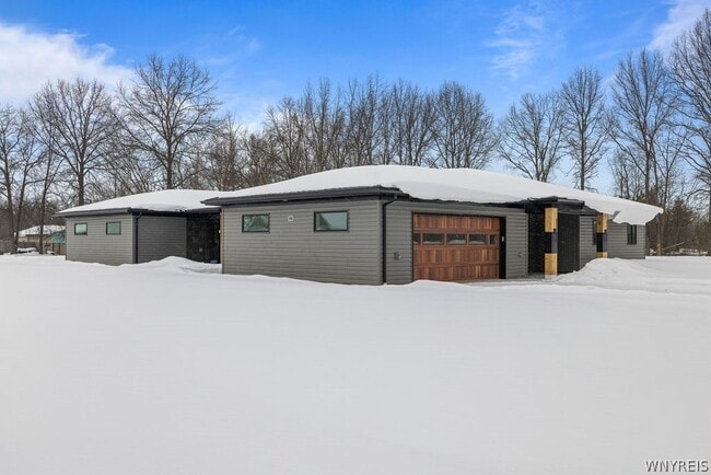 Building Photo - 855 Madison Ave