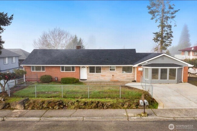 Building Photo - 1301 Edmonds Ave NE