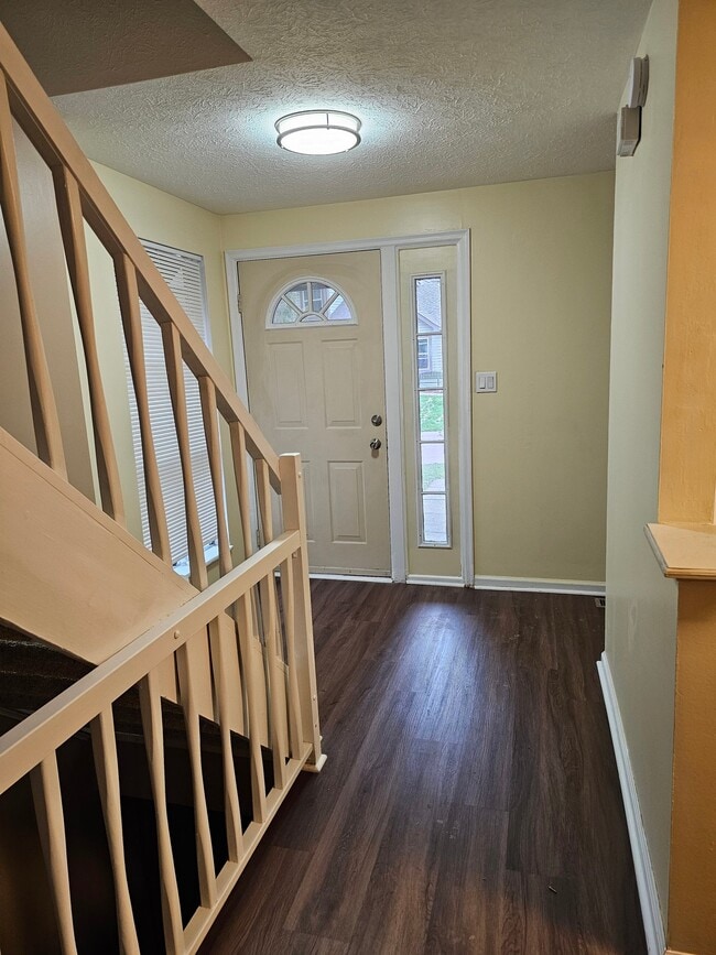 Building Photo - 7951 Sunset Cove Dr