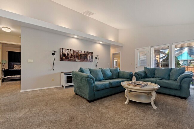 Foto del edificio - Available Now-3bd, 2b Home near Greenbelt ...