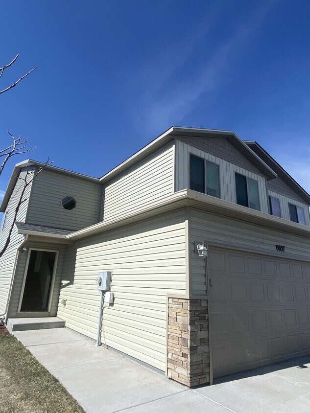 Foto principal - 6607 Horse Soldier Rd