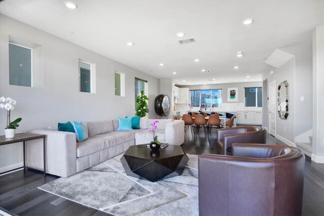 Building Photo - 2974 Valley of Hearts Delight Pl