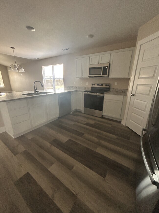 Foto del edificio - 121 Poplar St