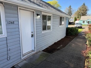 Building Photo - 1248 Juniper St