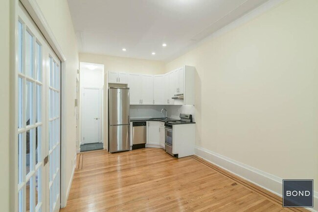 Foto del edificio - 218 W 72nd St
