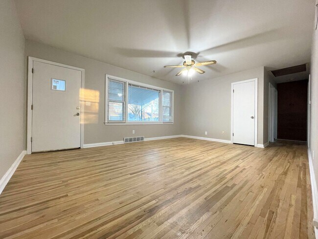 Foto del edificio - 1019 College Ln