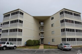 Building Photo - 4350 Intercoastal Dr