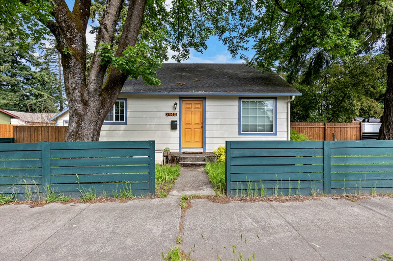 Primary Photo - 2440 NE 122nd Ave