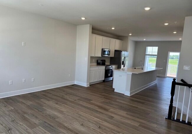 Foto del edificio - 1312 Lake Lucerne Ln
