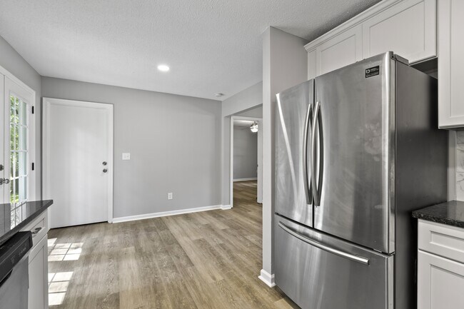 Foto del edificio - 814 N Gay St