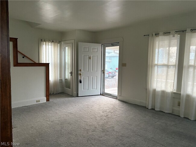 Foto del edificio - 315 E 10th St