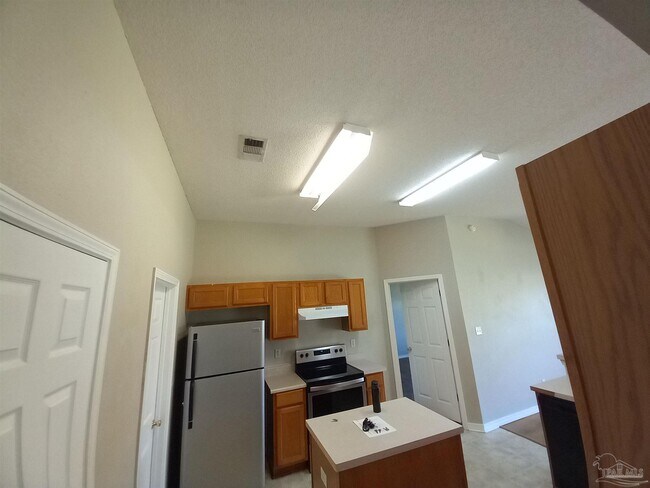 Building Photo - 537 Batten Blvd