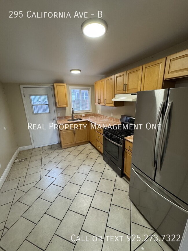 Building Photo - 295 California Ave