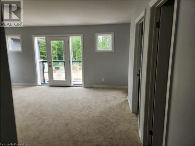Building Photo - 3266 Parker Ave