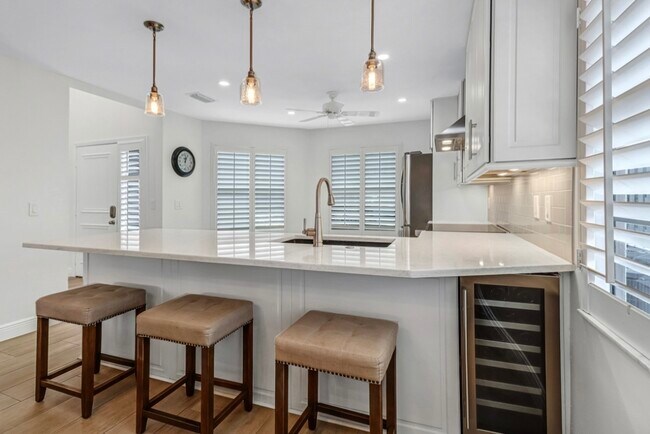 Foto del edificio - 833 Meadowland Dr