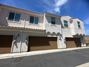 Building Photo - 5301 E Commerce Way