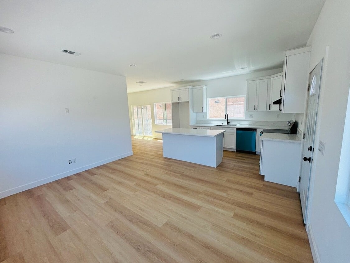 Foto del edificio - 5953 Meinhardt Rd