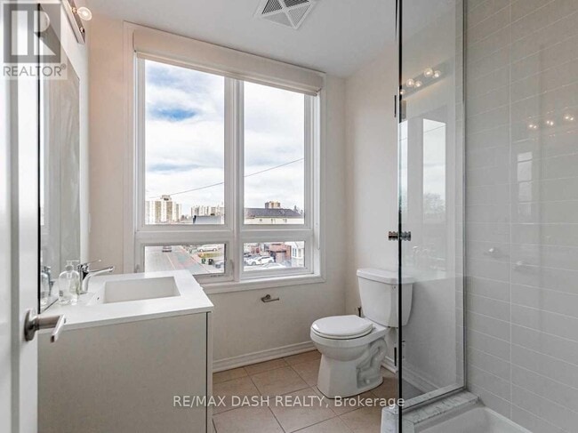 Building Photo - 1110 Briar Hill Ave