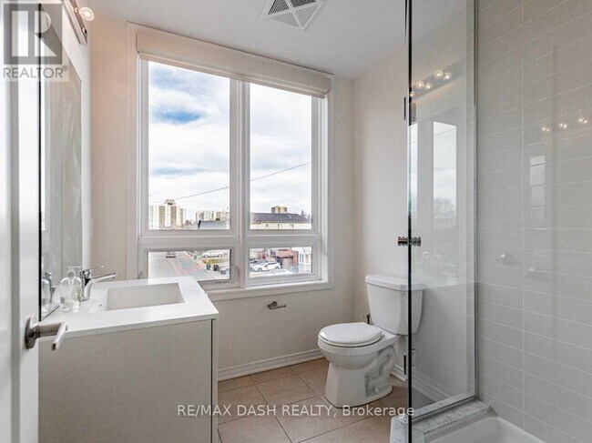 Photo du bâtiment - 1110 Briar Hill Ave