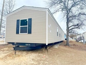 Building Photo - 600 Ermine Rd