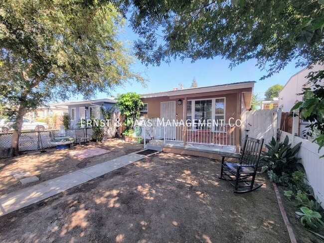 Building Photo - Lovely Front Duplex Unit in Prime Long Beach!