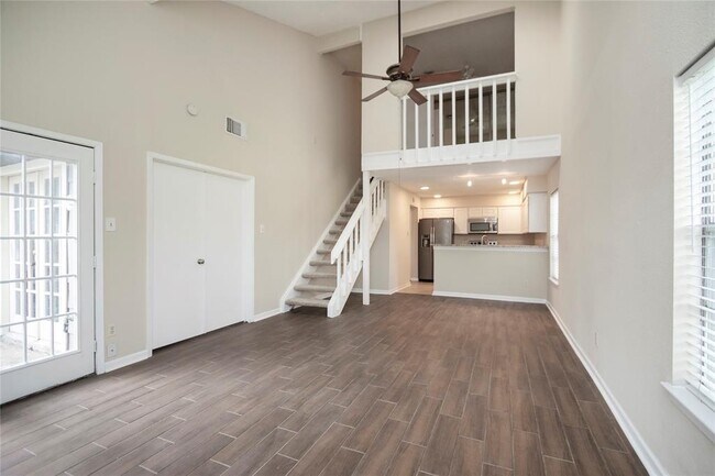 Foto del edificio - 12251 Copper Tree Pvt Ln