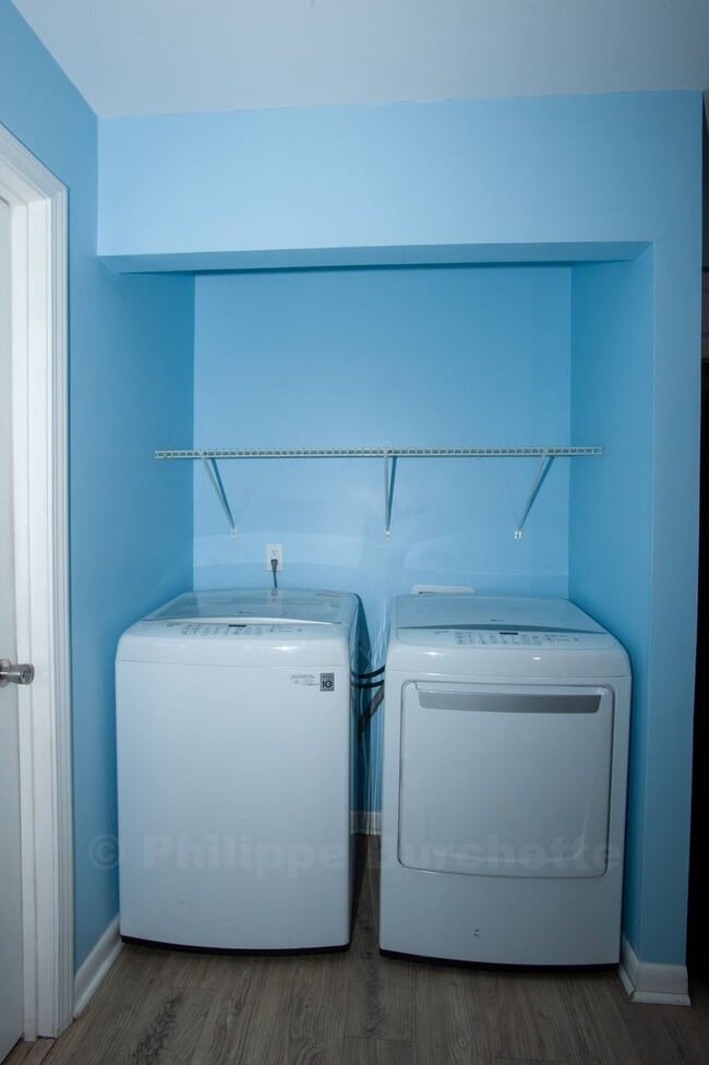 Building Photo - $1,489 – 2-bedroom, 2-bathroom house in Ch...