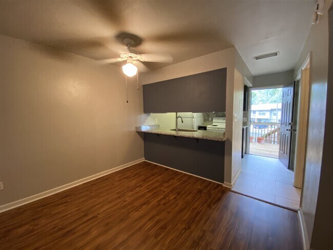 Foto del edificio - 2265 Green Timbers Trail