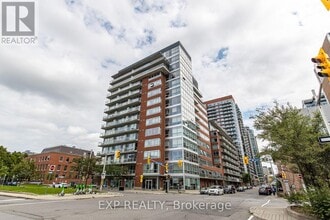 Building Photo - 180 York St