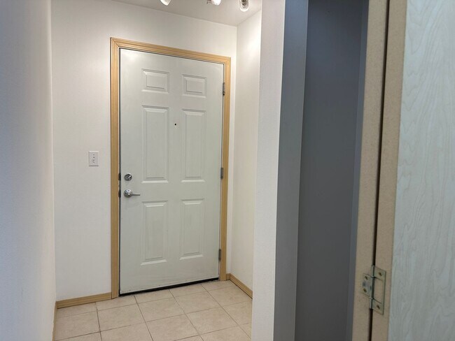 Foto del edificio - Wonderful Greenwood 2 Bed/2Bath