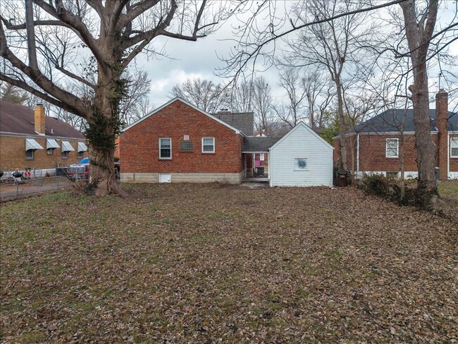 Foto del edificio - Section 8 Welcome !  Spacious 3 Br / 1 BA Home For Rent in Ferguson